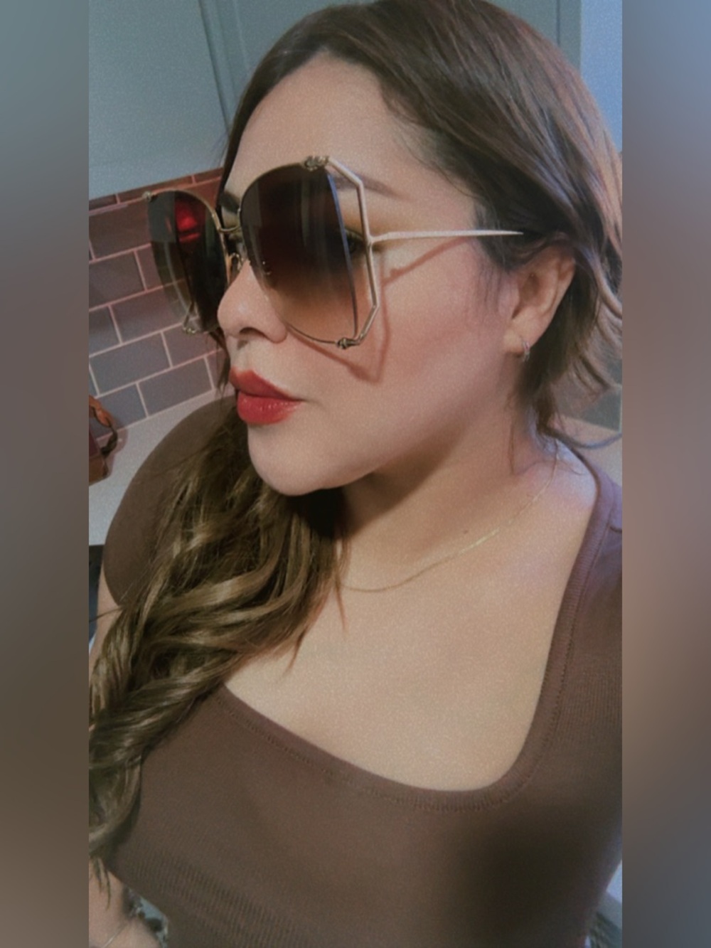 BIG SALE🫶🏻Gucci Gold Frame Gray Gradient Lens Women's Sunglasses - Picture 16 of 16